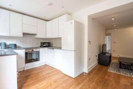 Flat With Garden Wpra Londen